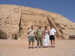 Devant l'un des plus clebre site d'Egypte