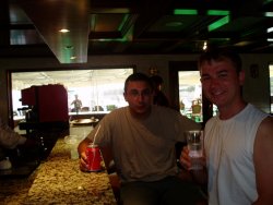 De retour sur le bateau, au bar
