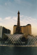 La nuit tombe sur Paris