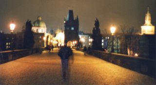 Les ballades la nuit sur le pont Charles,...